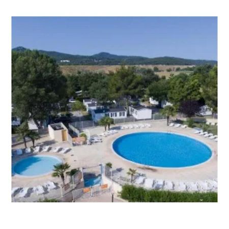 Le Domaine Des Iscles Hotell La Roque-d'Antheron Exteriör bild